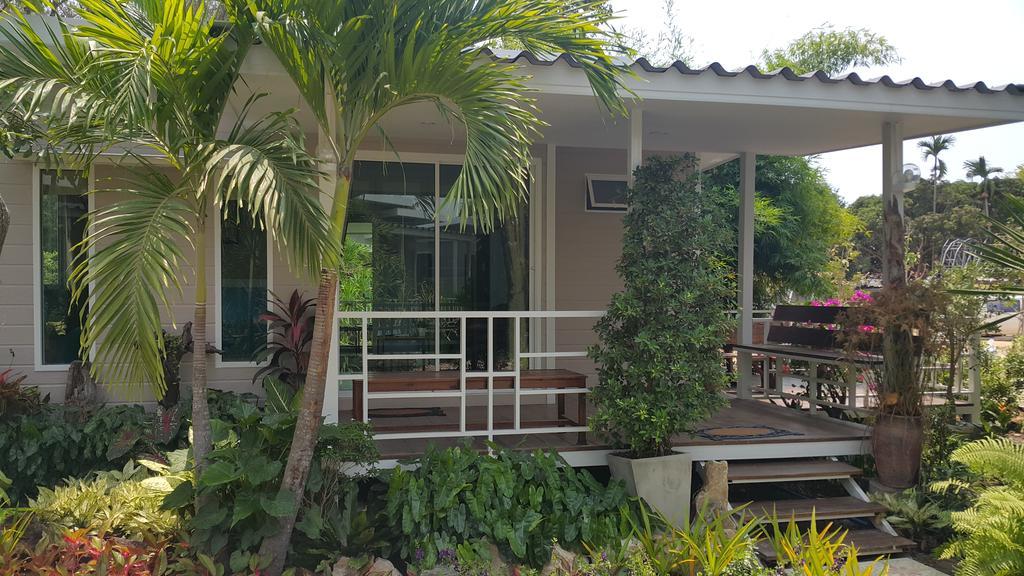 Oyo 75402 Villa Rayonghouse Ban Nong Sai Yong Екстер'єр фото